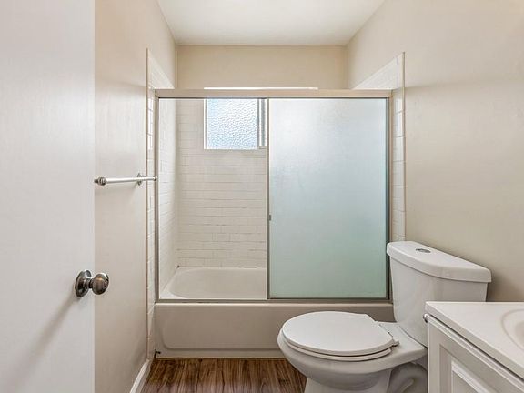 5th image of 4033 Iowa St APT 4