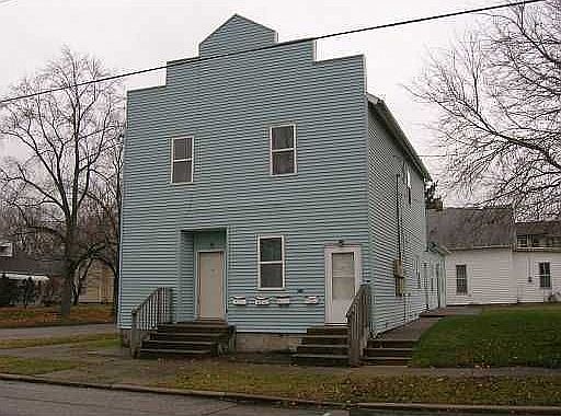 1st image of 422 College St