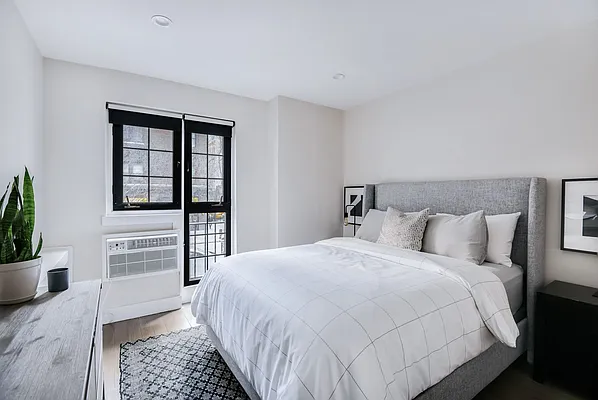 Rented by Compass | media 31