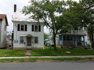 321 S 2nd St, Millville, NJ 08332