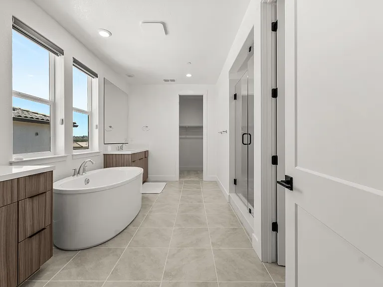 6162 Kings Peak Dr — Photo 38