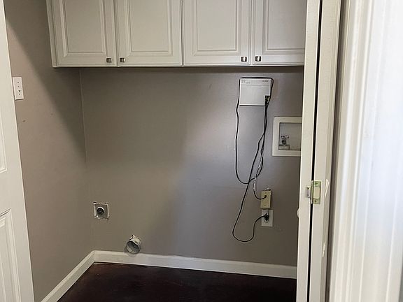 2nd image of 44064 Lake Village Dr