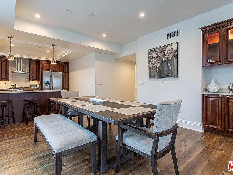907 S Shenandoah St #302 — Photo 4