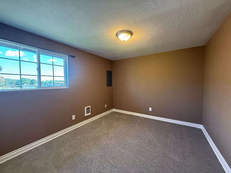 526 S 40th Ave #D — Photo 18