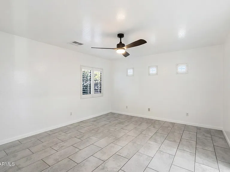 7527 S 13th Pl — Photo 19