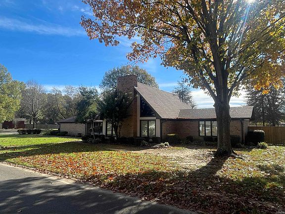 2nd image of 107 Liles Dr