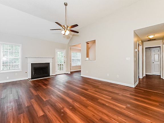 4th image of 509 Judith Ct