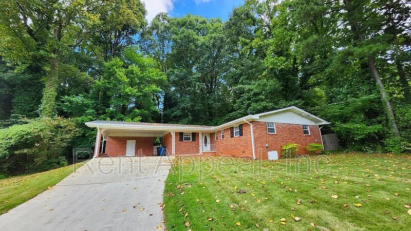 3 bed, 2.0 bath, 1379 sqft, $1,800 — Photo 1