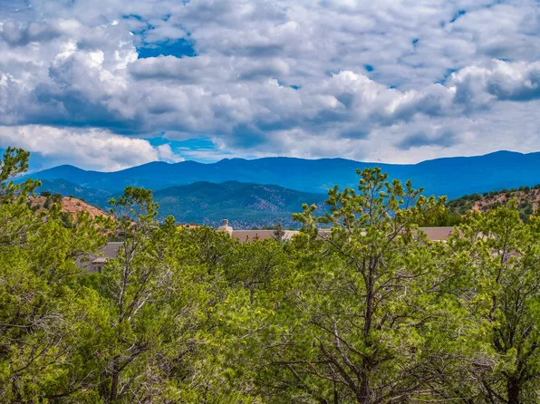 10 Tesuque Vis, Santa Fe, NM 87506