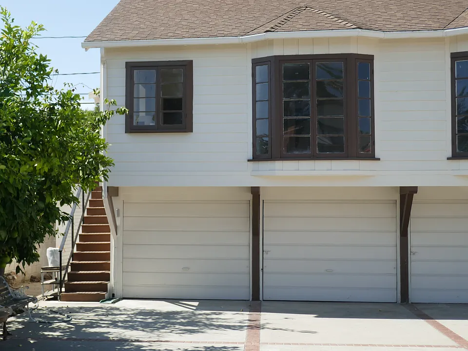 600 W Woodruff Ave #A
