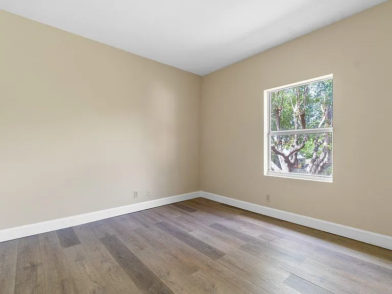 809 Talia Cir #809 — Photo 11