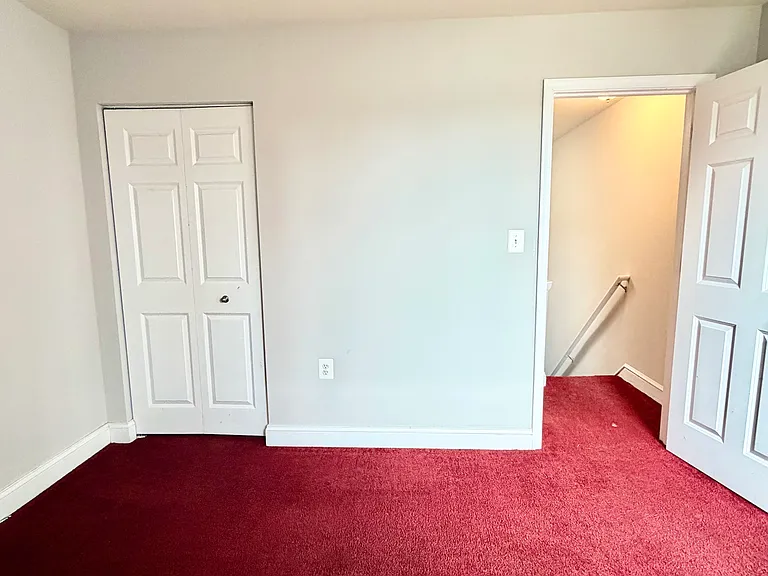 32 N Potomac St — Photo 10