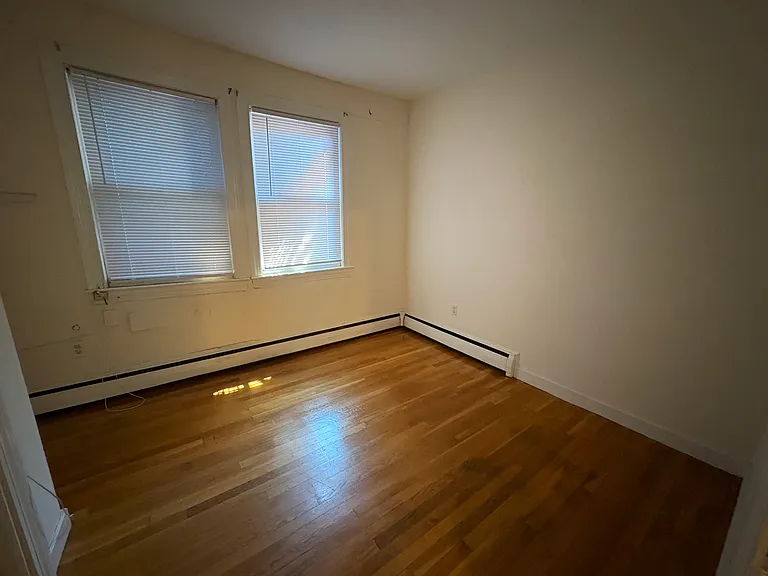 27 Melrose St #4A — Photo 14