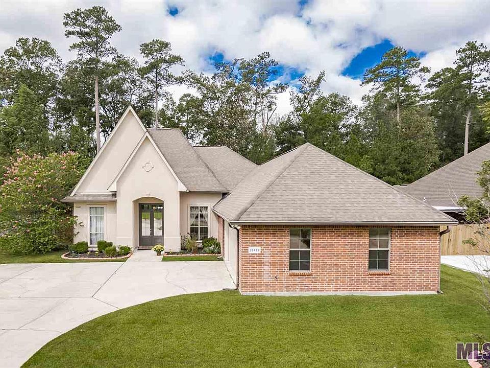 1st image of 22453 Balmoral Dr