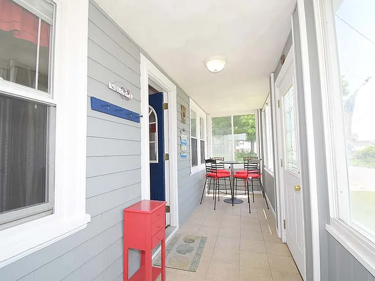 27 Saint James Rd — Photo 19