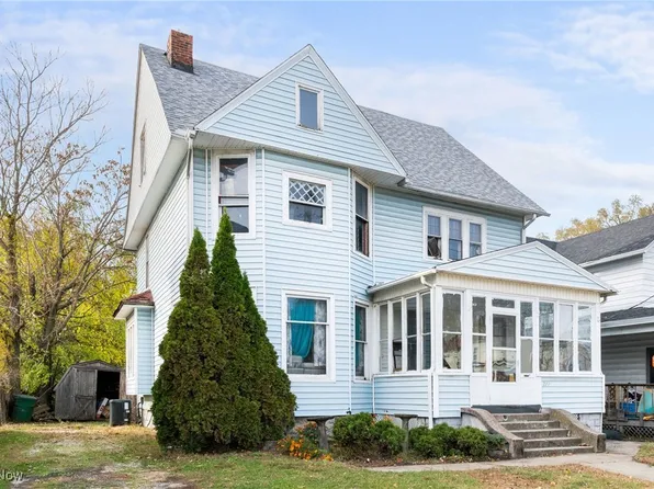 271 Harbor St, Conneaut, OH 44030