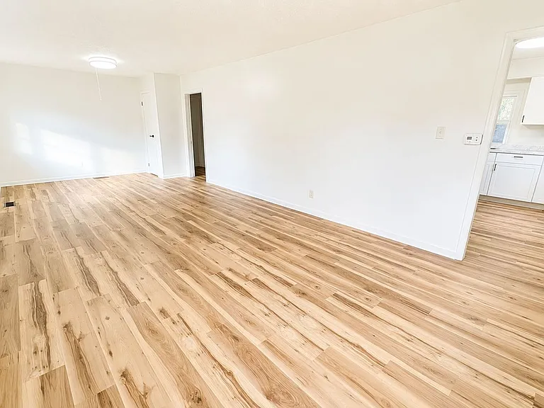 2088 Arcadia Ave — Photo 5