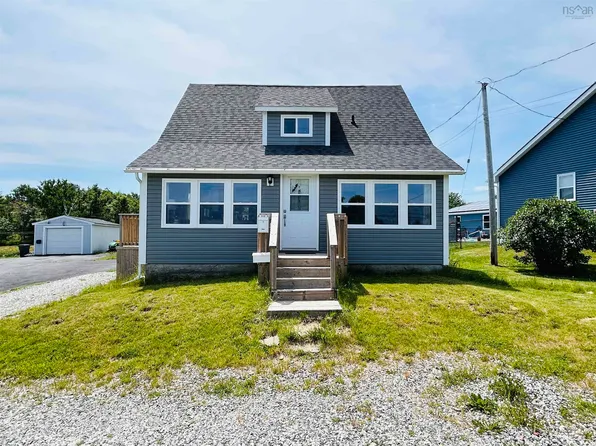 228 South St, Cape Breton, NS B1A 1W5