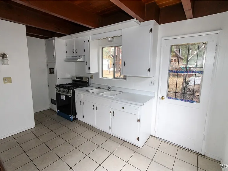 436 W Mojave Blvd — Photo 7