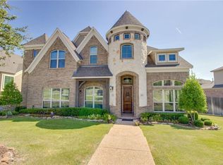 2914 Regents Park Ln, Garland, TX 75043
