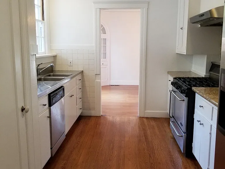 950 N San Antonio Rd #21 — Photo 8