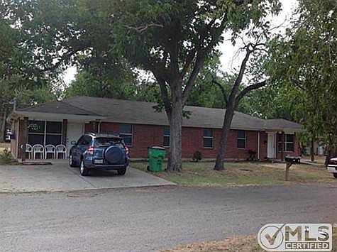 1st image of 400 Blackwood St