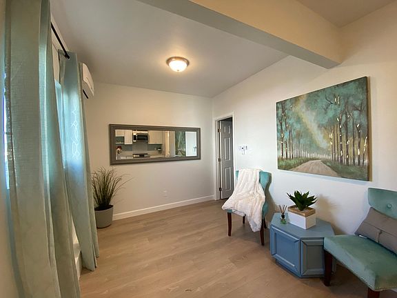 4th image of 4233 Folsom St #A