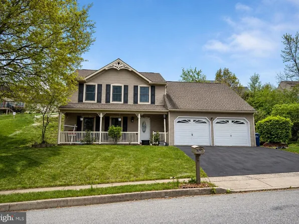 69 English Dr, Palmyra, PA 17078