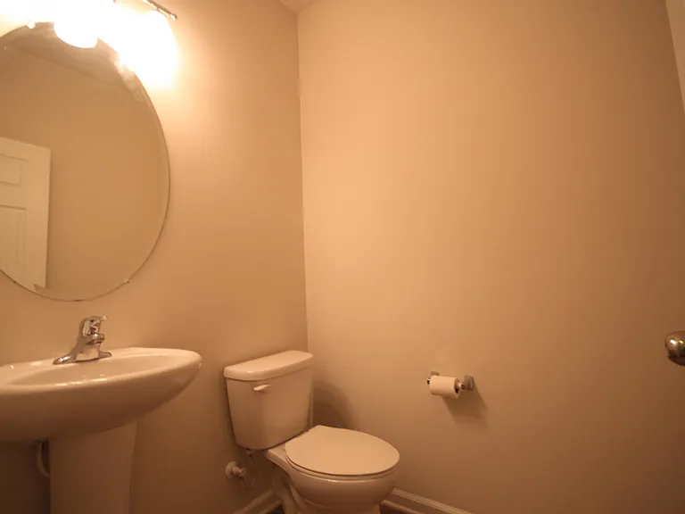 111 Admiral Ln — Photo 30