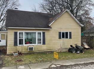 404 W Jefferson St, Athens, IL 62613