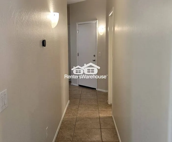 9609 N 181st Ln — Photo 8