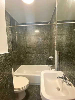 Rented by MOTION New York | media 16