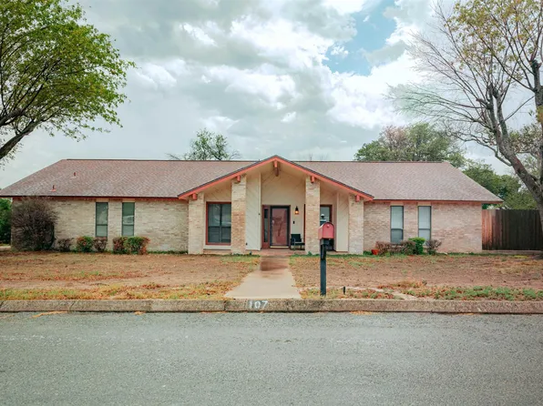107 Boulder Ridge Dr, Del Rio, TX 78840