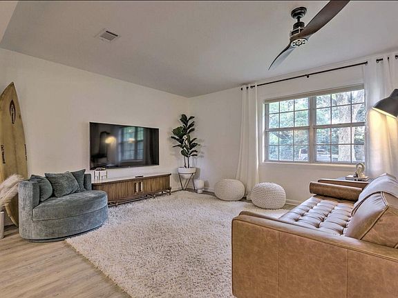 2nd image of 126 Royal Ln