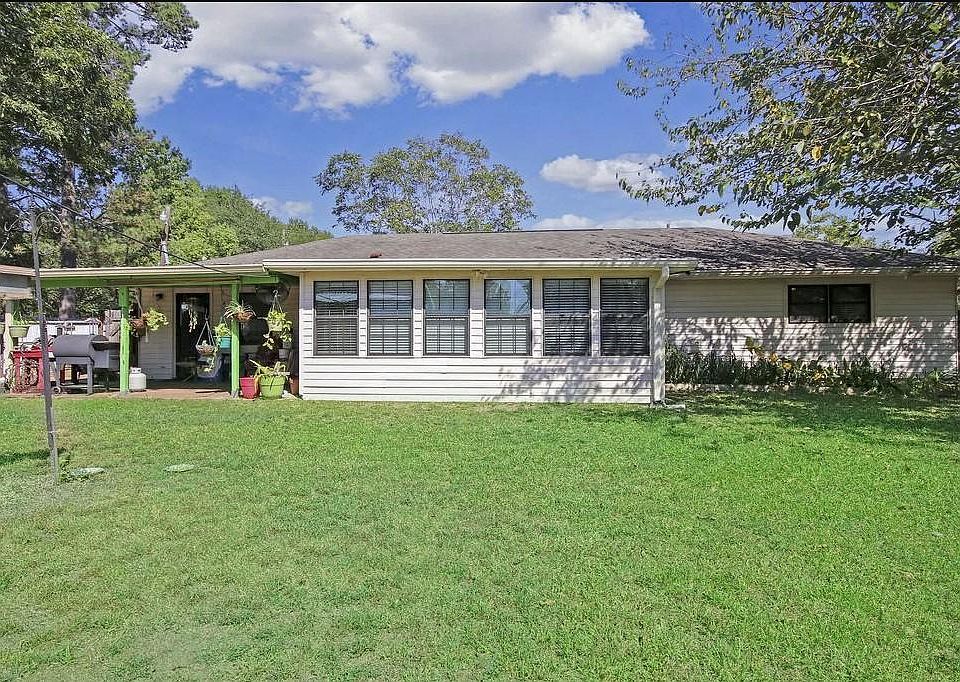 2nd image of 904 Linkwood Dr