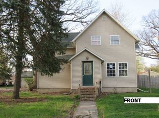 602 E Locust St, Watseka, IL 60970