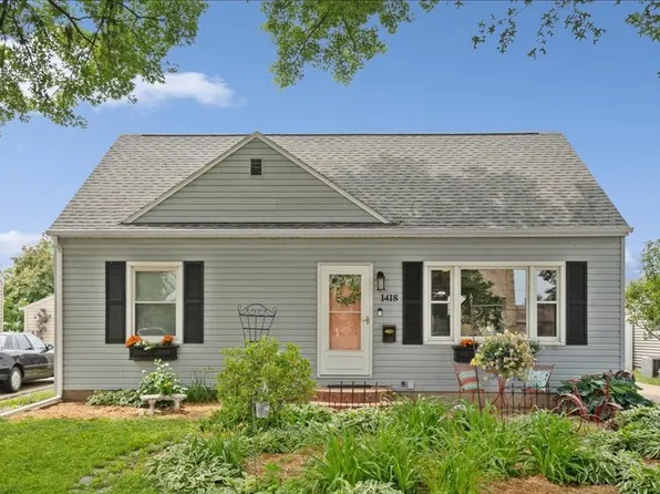 1418 8th St NW, Cedar Rapids, IA 52405