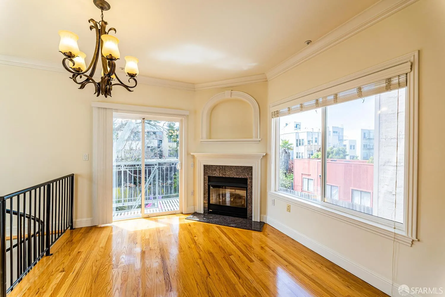 3 bed, 2.0 bath, $7,500 — Photo 2