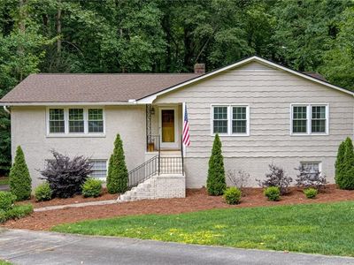 615 Valleybrook Ln, Winston Salem, NC, 27104