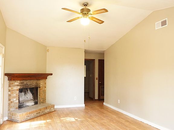 4th image of 4117 Sugar Bear Dr