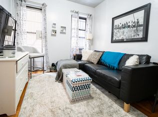 211 W 21st St APT 2R, New York, NY 10011