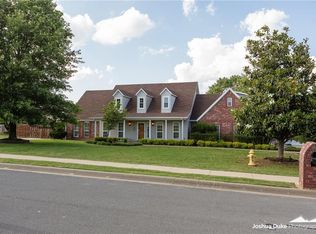 1198 Bobwhite Ave, Springdale, AR 72764