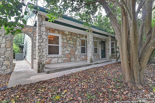 1st image of 307 Altgelt Ave