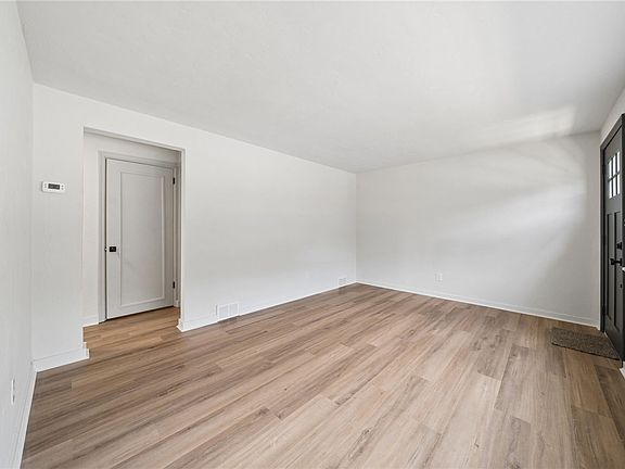 4th image of 535 Glen Shannon Dr