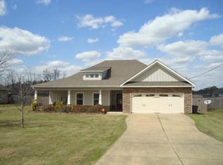 21 Wheatland Way, Fort Mitchell, AL 36856