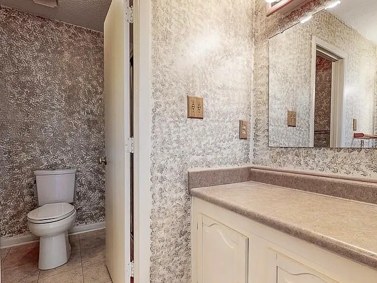 128 Deerfield Dr — Photo 12