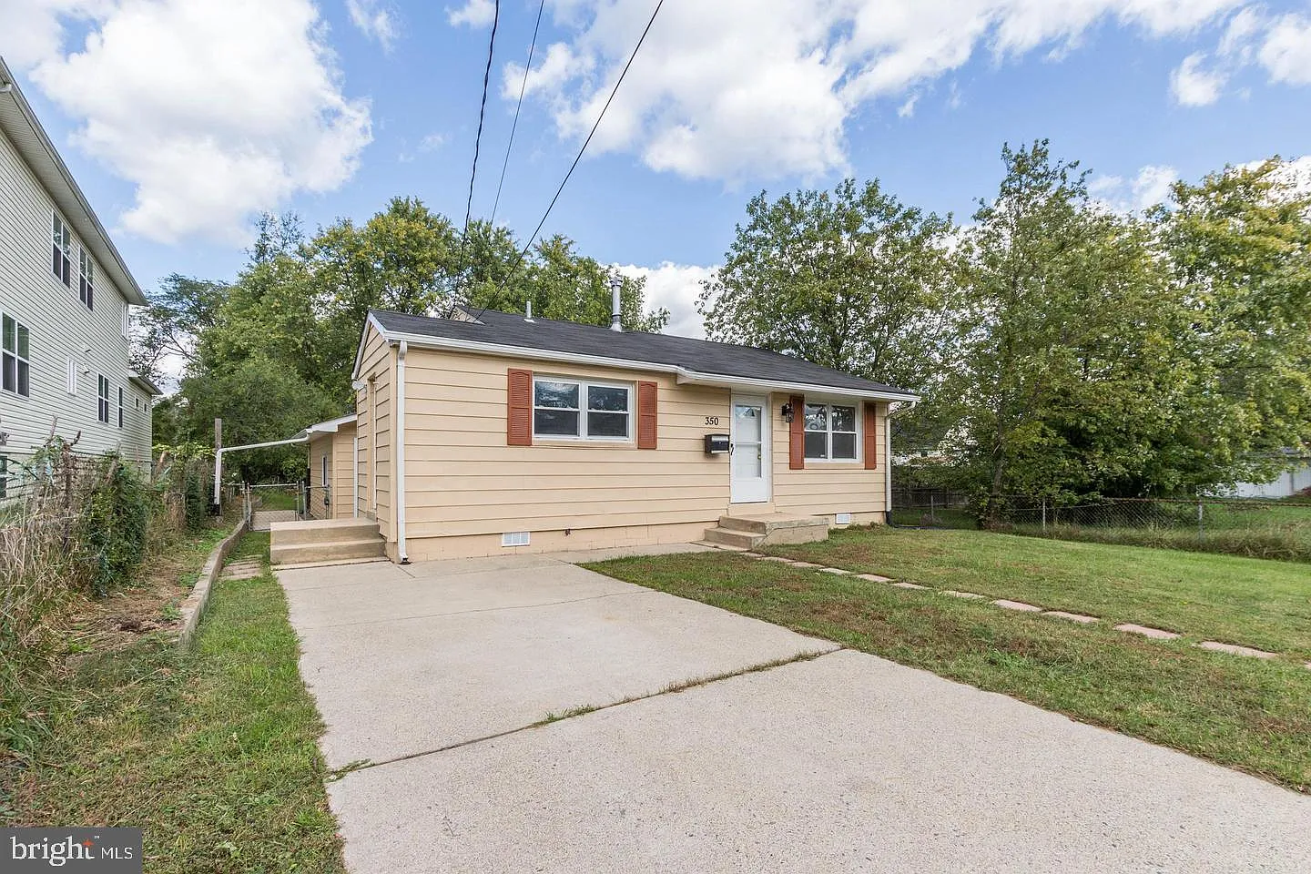 350 Howard Ave photo 1