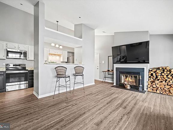 3rd image of 611 Himes Ave 109