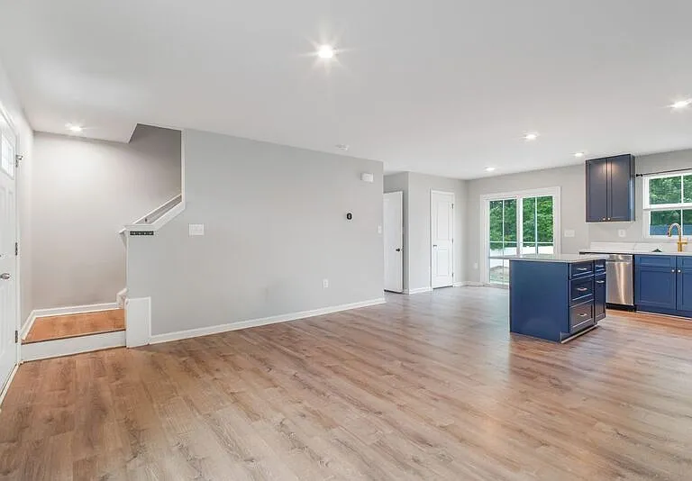128 Harper Ln — Photo 3