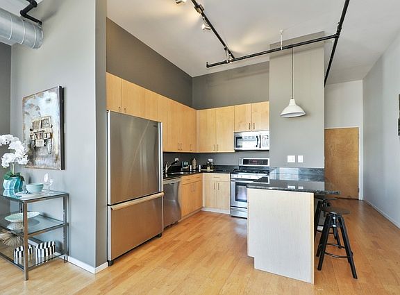 3rd image of 1516 S Wabash Ave #906